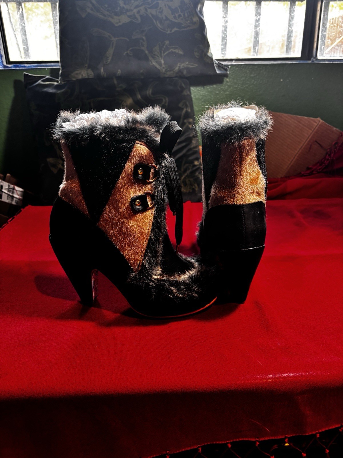Irregular Choice Apple Turnover Black & Tan Boots New In Box Size EU37 US6.5