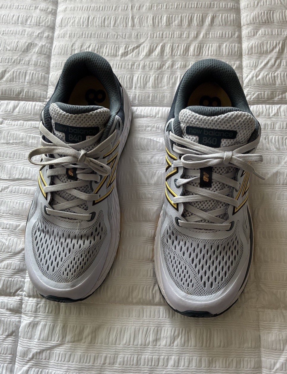 New Balance Women’s 840v5 running shoes Silent Grey/Light Mango Size 8 B