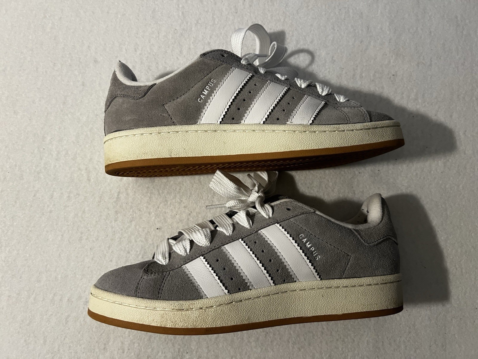 Adidas Campus Men’s 7.5 Gray & White Shoes