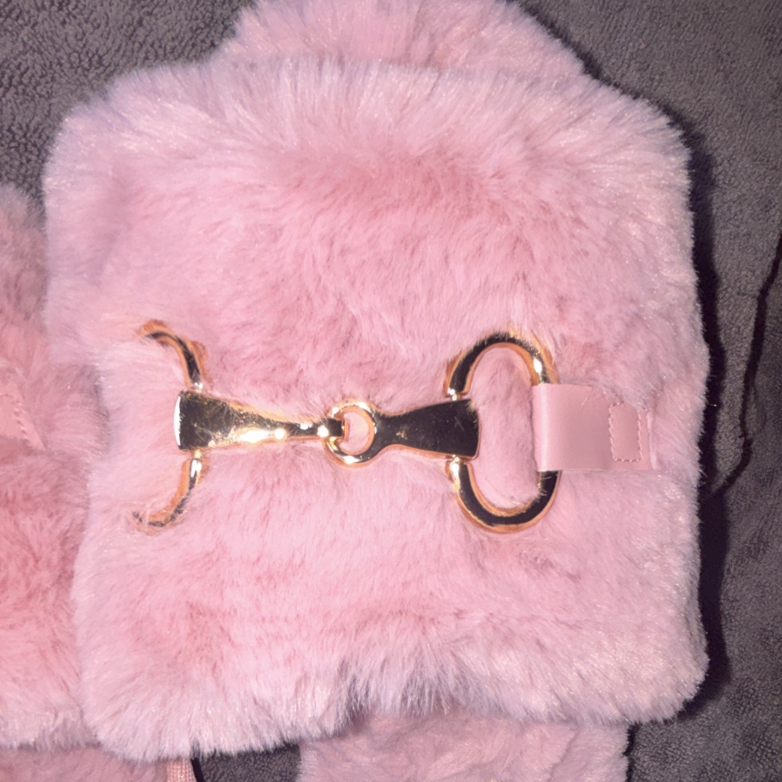 BCBGeneration Women’s Pink Faux Fur Slip-On Open Toe Slippers Buckle Logo 9-10