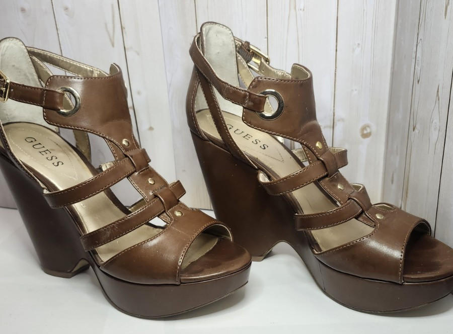 GUESS women’s open toe Gladiator Style wedge Platform sandals BROWN 8M-some wear