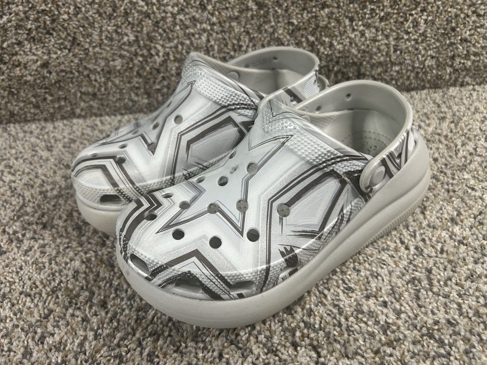 Crocs Classic Crush Disco Clogs Platform Women’s Size 6 (Men’s 4) Silver Shoes