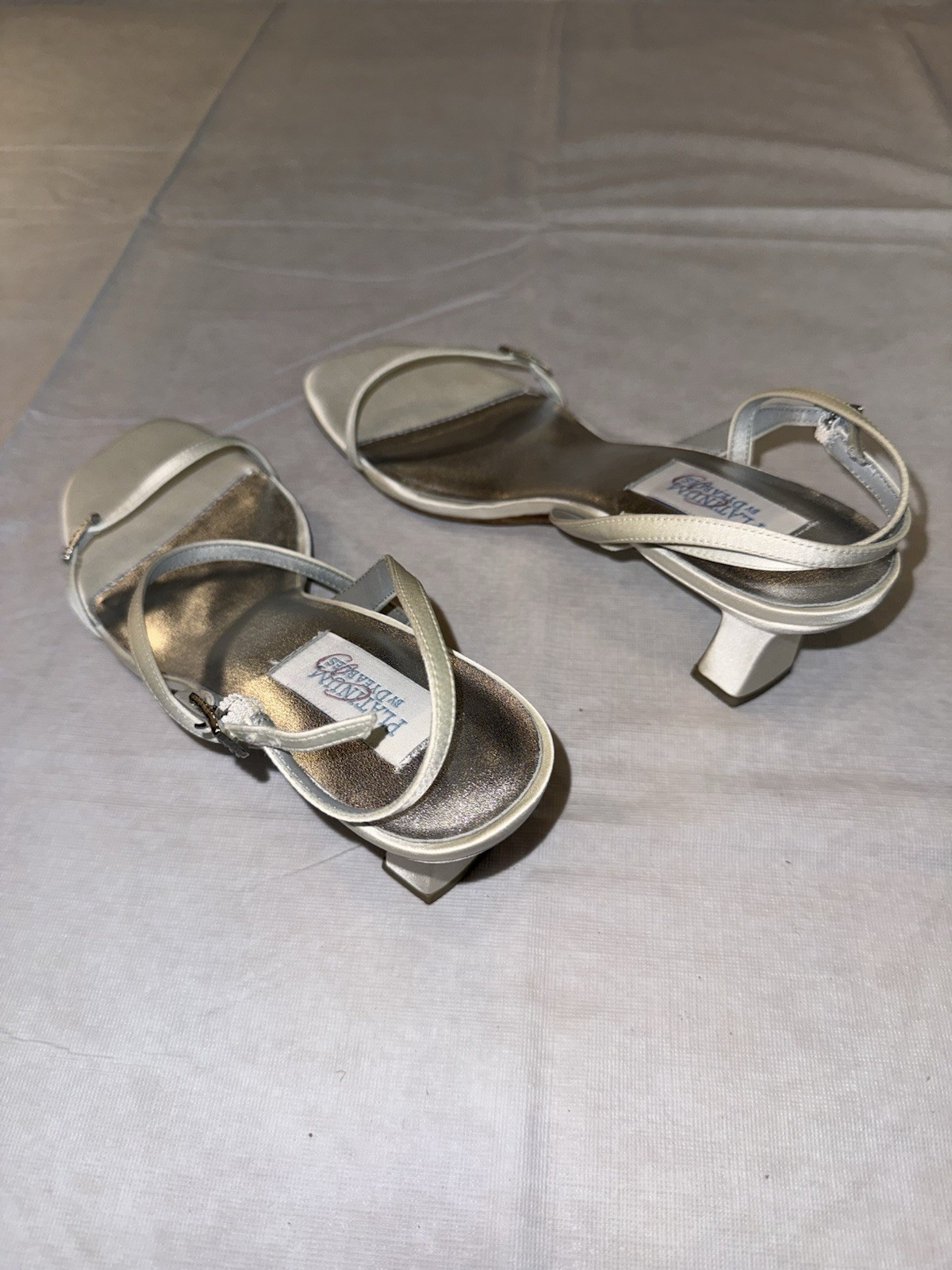 Dyeables Sandals Womens 10 White Silk Satin Platinum Formal Wedding Leather Sole