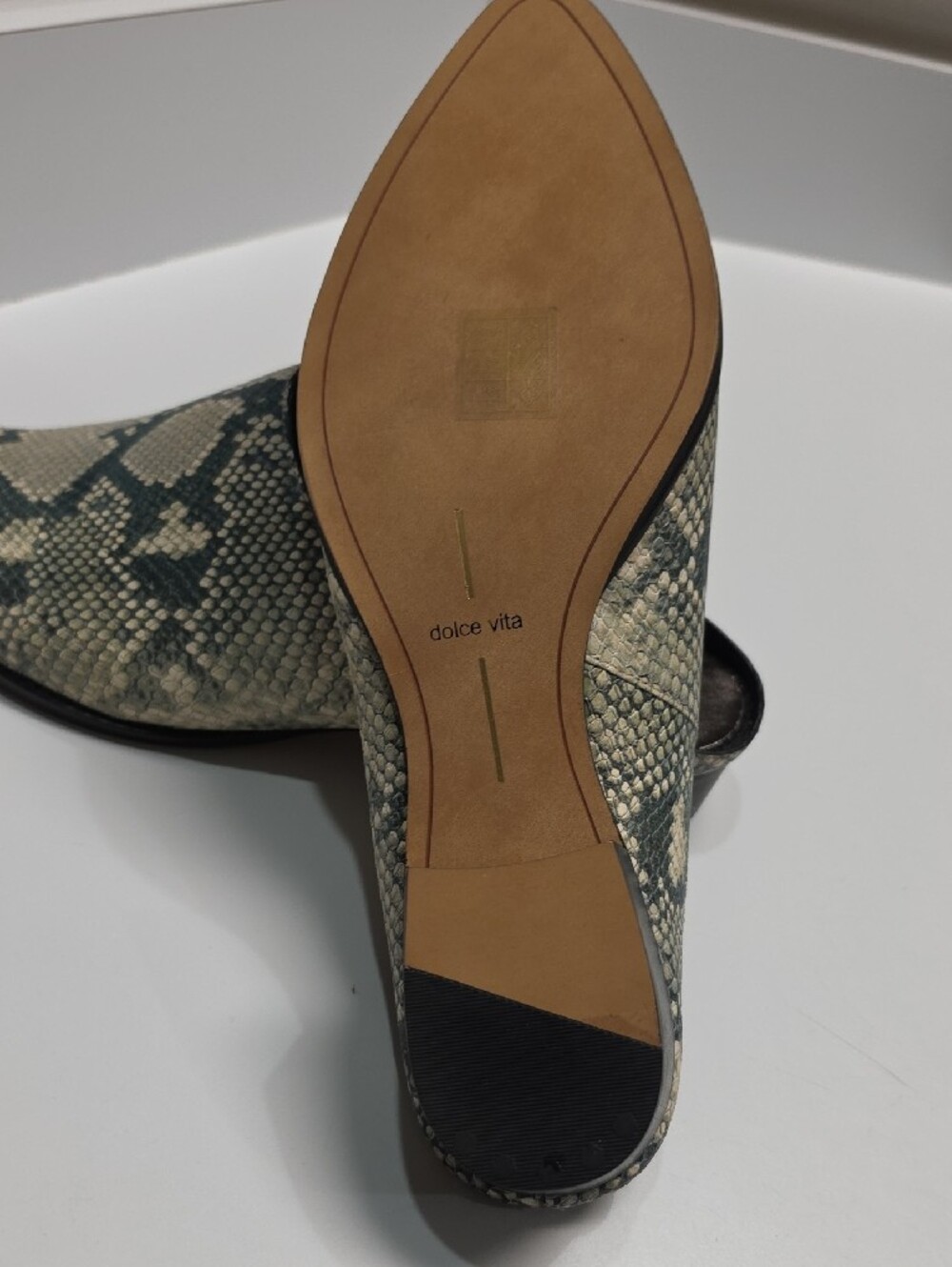 Dolce Vita Roya Snake-Embossed Print in Beige and Muted Blue/Teal – Size 11