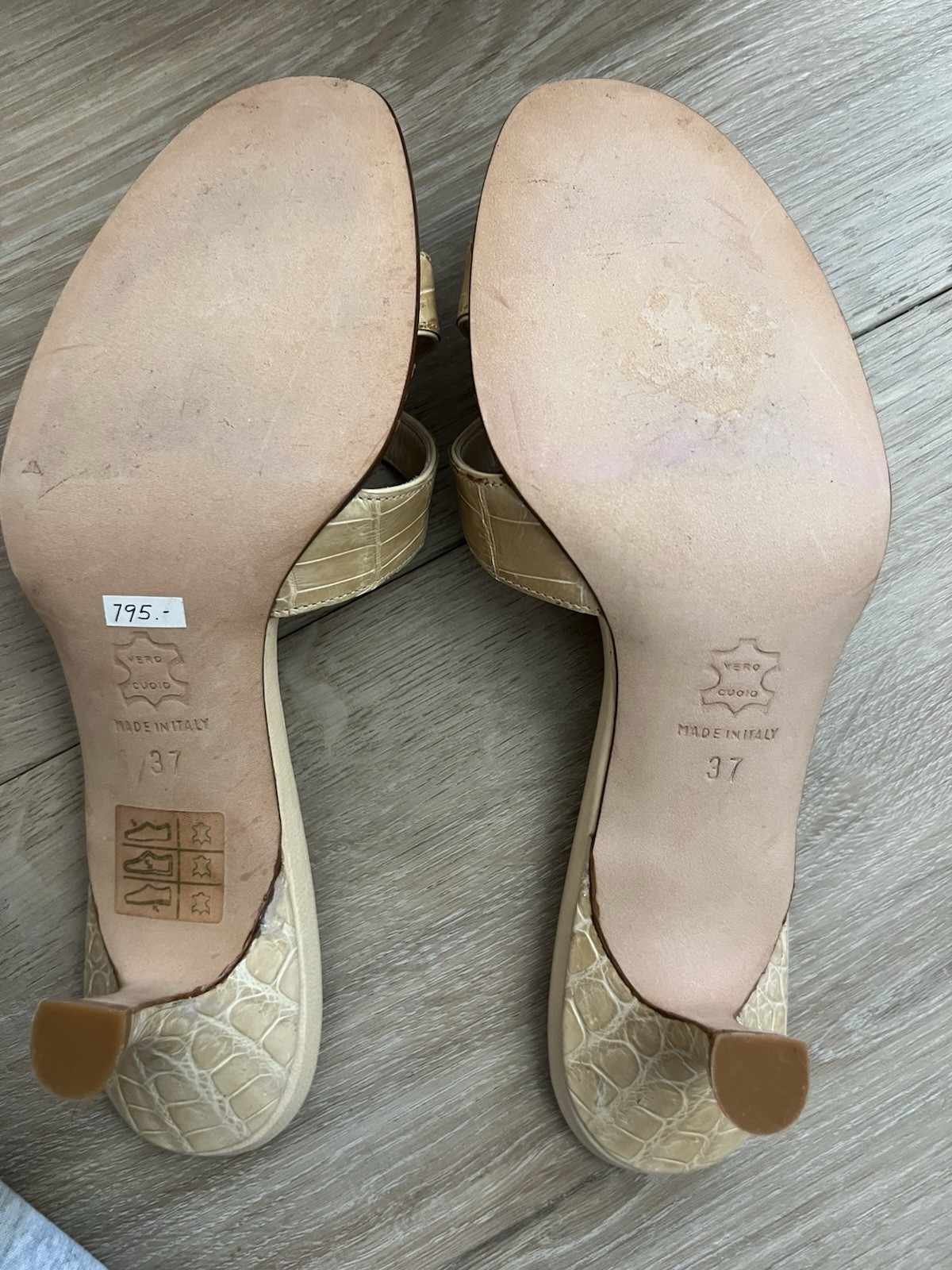 Leggiadro New $750 Crocodile Sandals Shoes Heels size 37 – 7