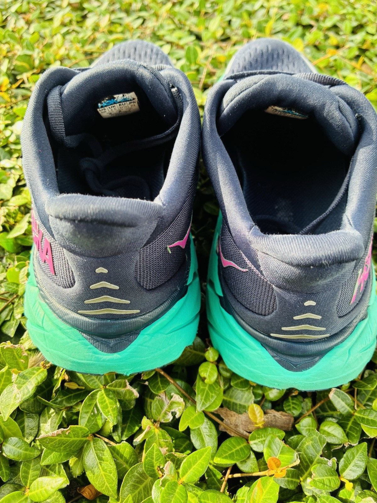 Hoka One One Clifton 8 Running Shoes Womens Navy Outer Space Atlantis Size 6