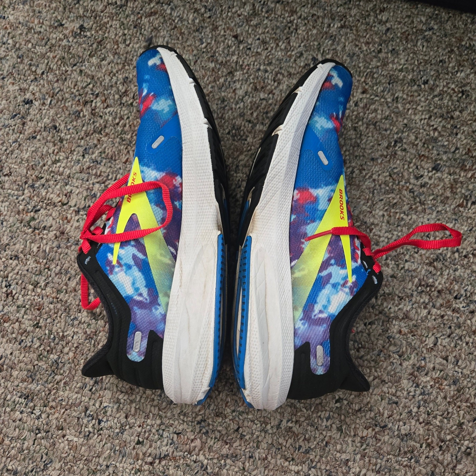 Brooks Launch 9 running shoes tie-dye Women’s 6