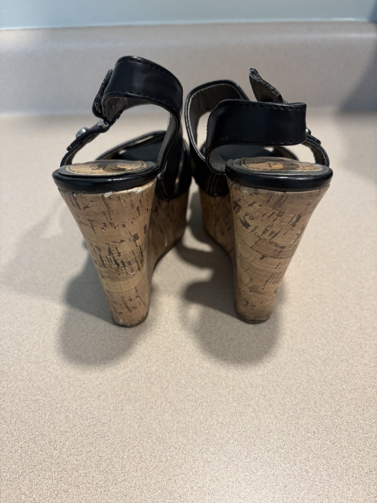 G by GUESS Women’s 5 Black Strappy Leather Wedge Sandals Cork Insole Logo