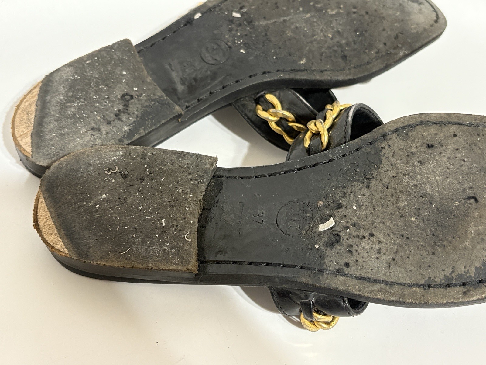 Vtg Chanel 90s Black Leather CC Logo Turn Lock Sandals 37