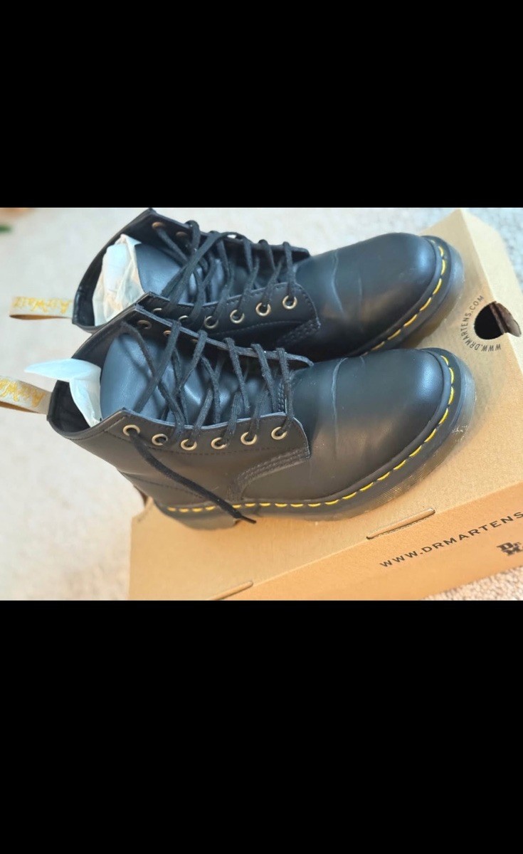 Dr. Martens Vegan 101 Black Combat Ankle Lace-Up Boots US 7 EU 38 23984001