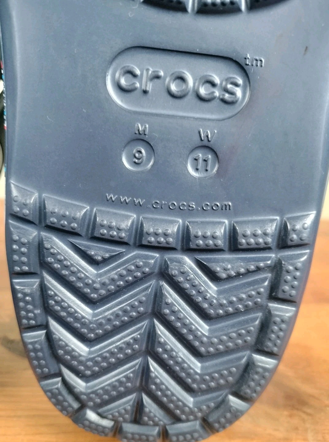 Crocs Baya Paisley Band Clogs Navy Blue Mens 9 Womens 11 Slip On Comfort Charms