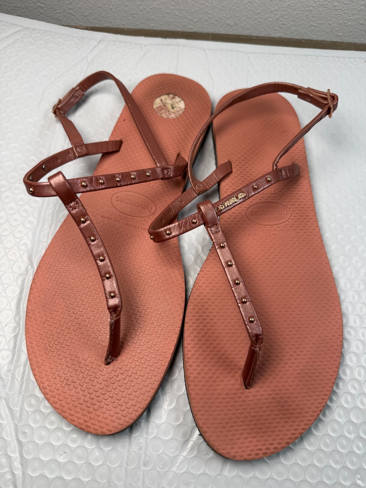 Havaianas Women’s You Riviera T-Strap Sandals Rose Copper Ankle Strap Brazil 11