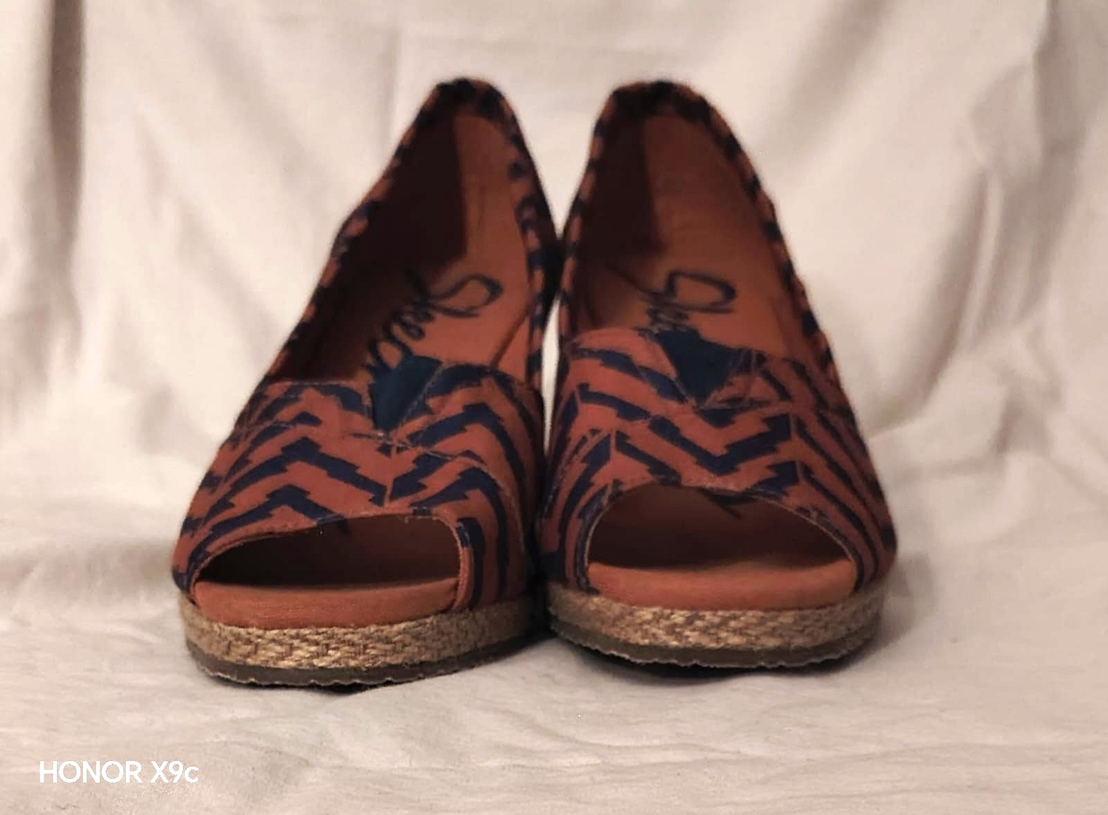 Stylish wedge shoes with modern pattern, lightweight and comfy for daily wear