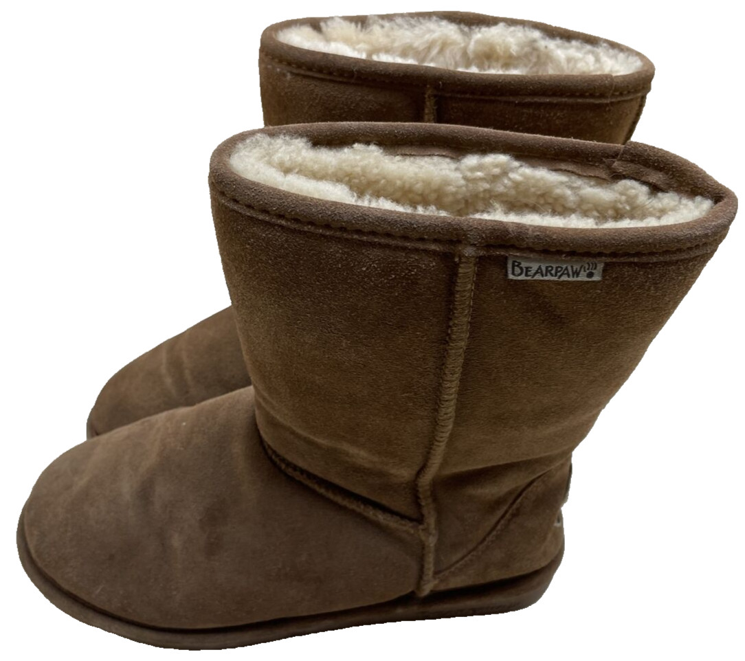 BEARPAW 608 W Emma Short Tan Womens Casual Lined Boots Size 7 Suede Sheepskin
