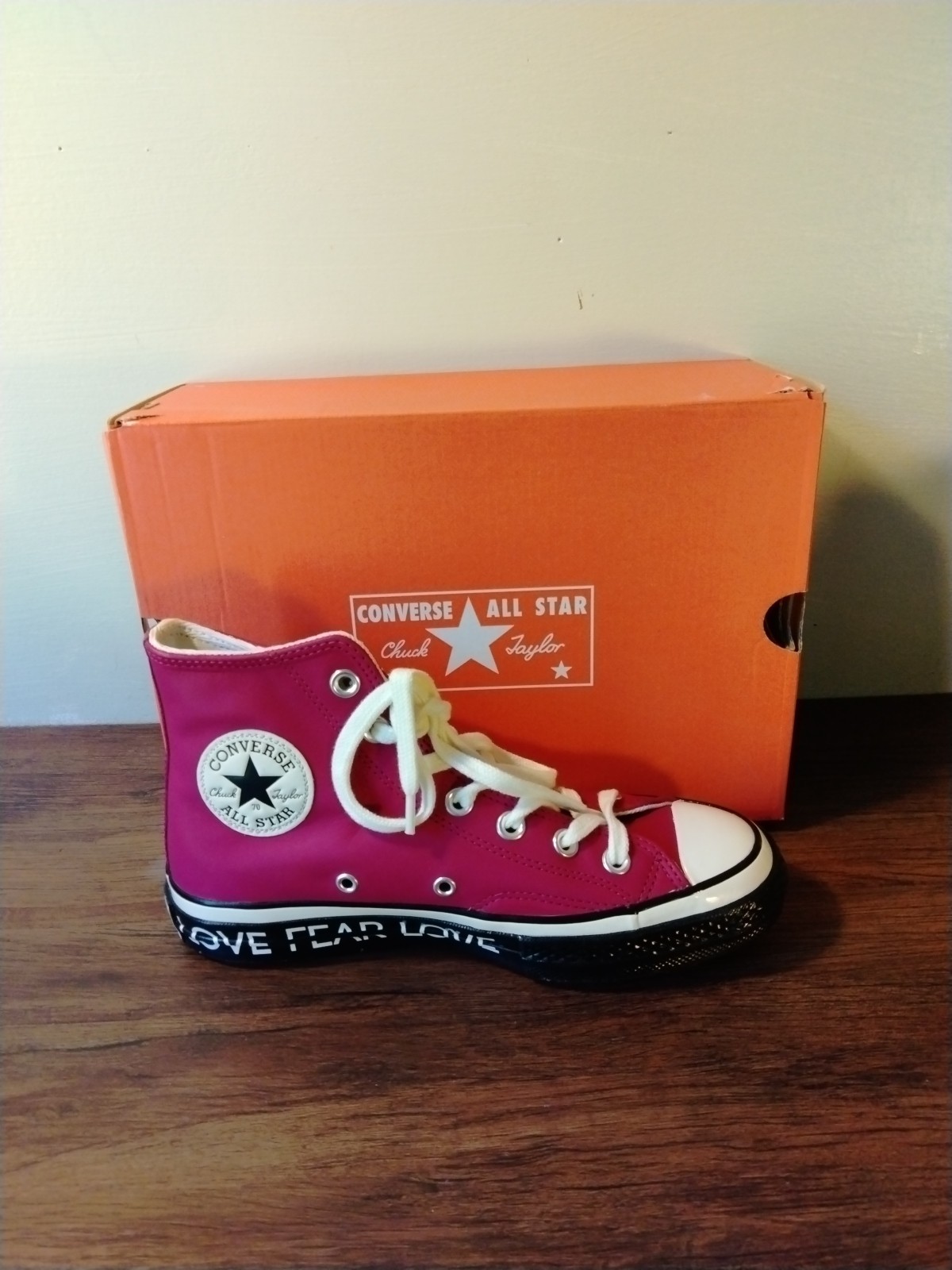 Converse Chuck 70 HI «LOVE GRAPHIC» Dark Pink Limited 563472C Women’s Size 6.5