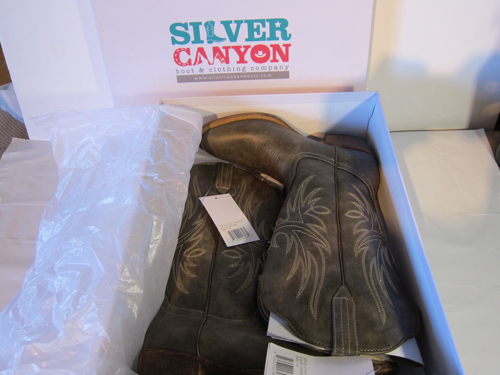 Womens Cowgirl Boots gray Size 7 Silver Canyon Boot Company New in box