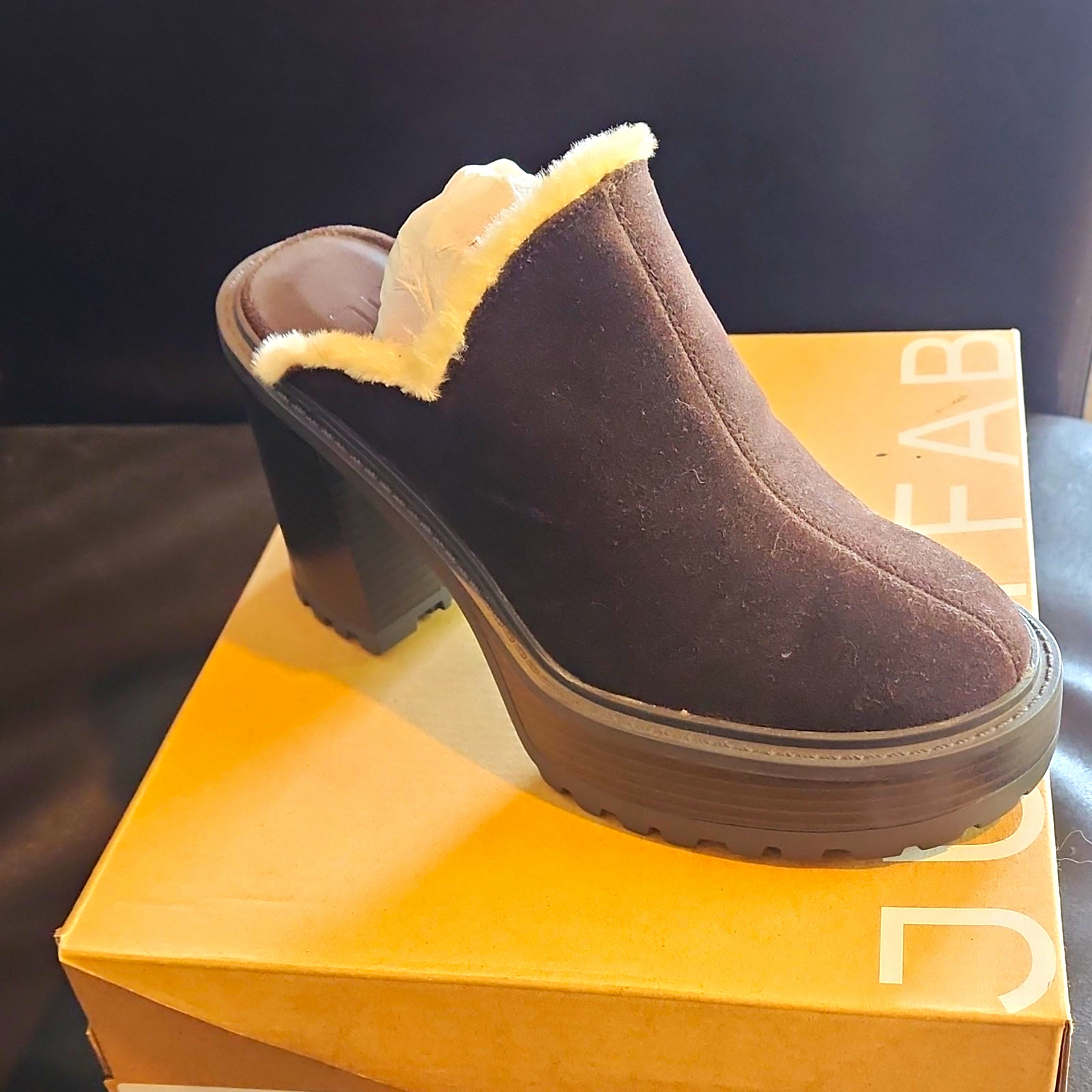 JustFab Brown Faux Suede Mule Heels Faux Fur Trim Block Heel Slip On 7