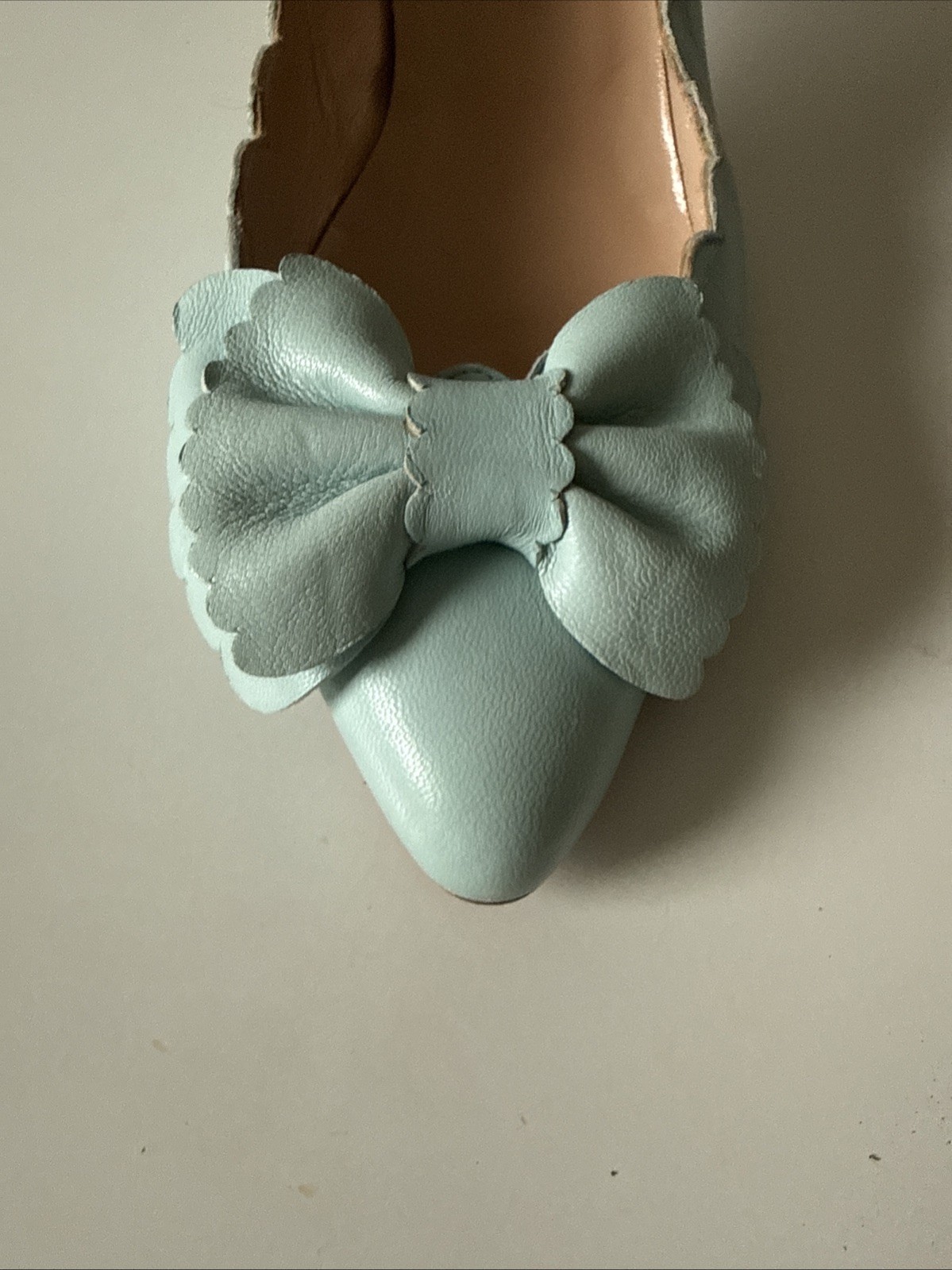 Oscar De La Renta Light Blue Scalloped Leather Heels Women’s Size 7