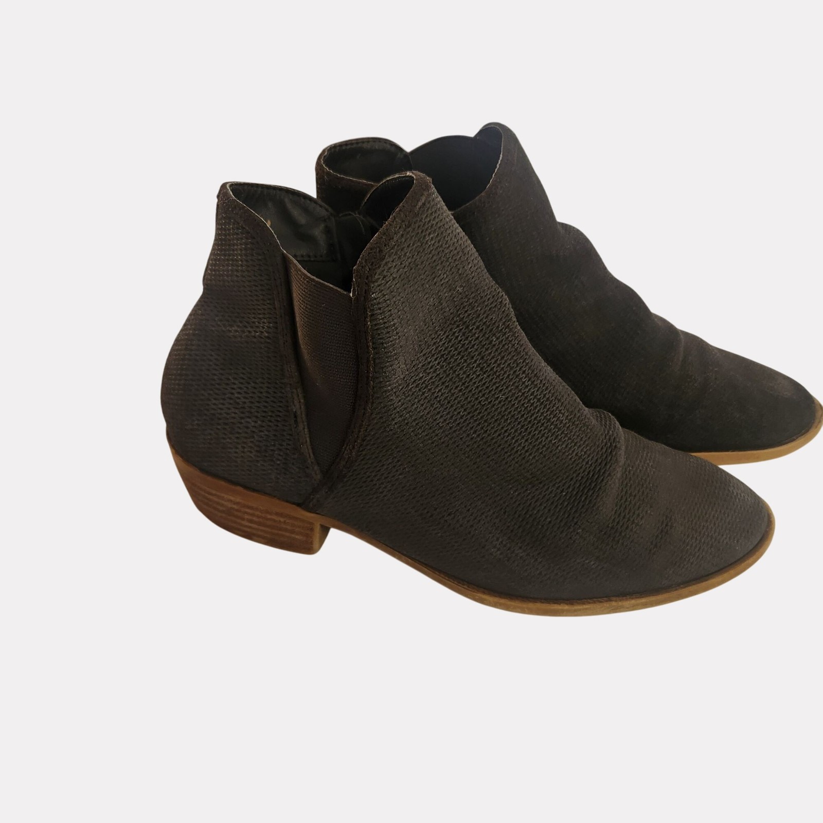 Black Textured Ankle Boots Wooden Heel Side Zippers Size 10 Womens city college