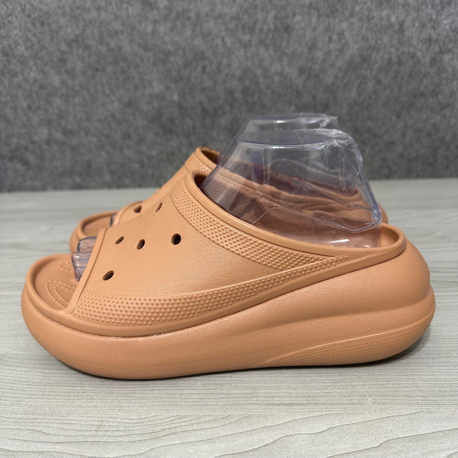 Crocs Classic Crush Slide Women’s Sz 9 Men’s Sz 7 Bone Platform Sandals