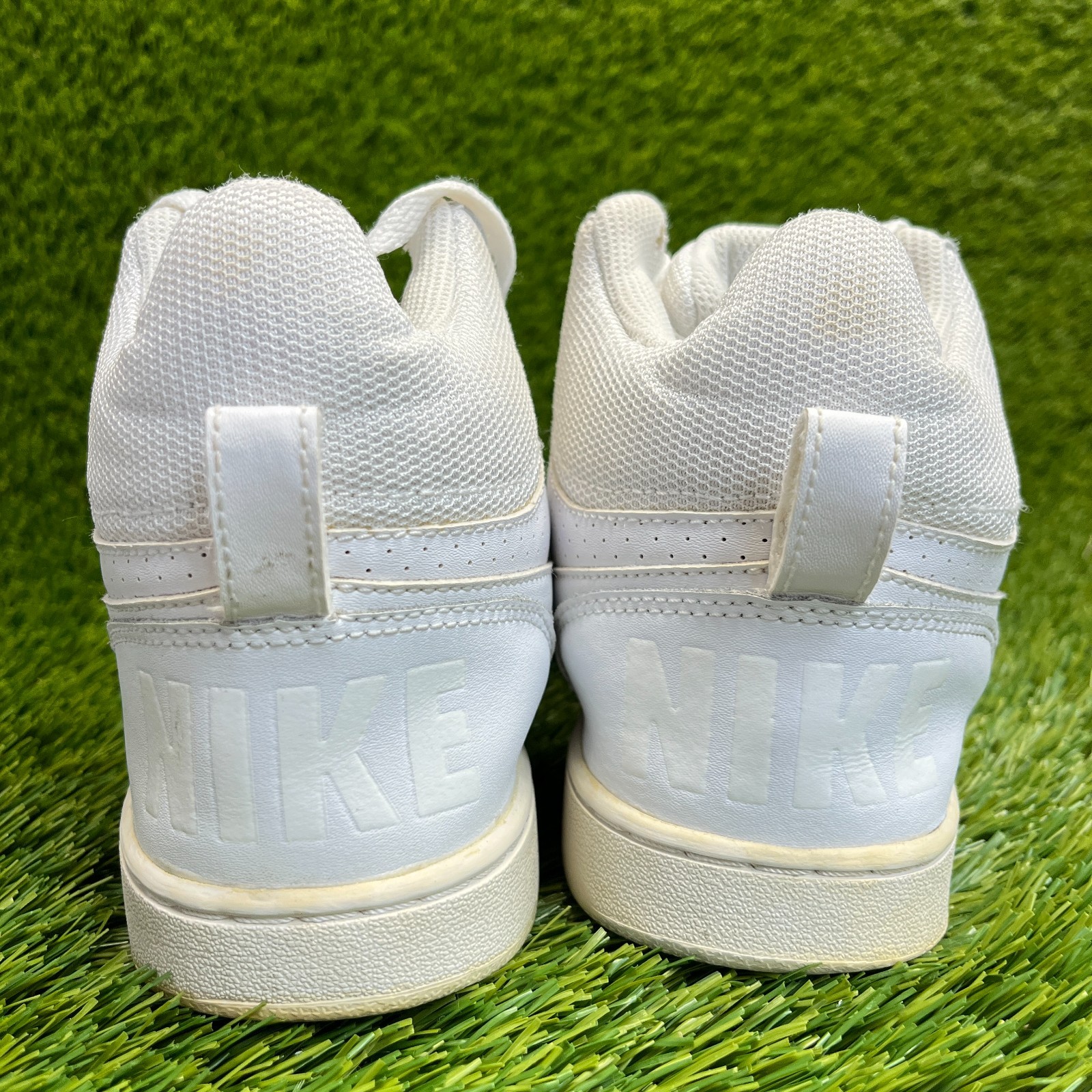 Nike Court Borough Mid Womens Size 8.5 White Athletic Basketball Shoes Sneakers
