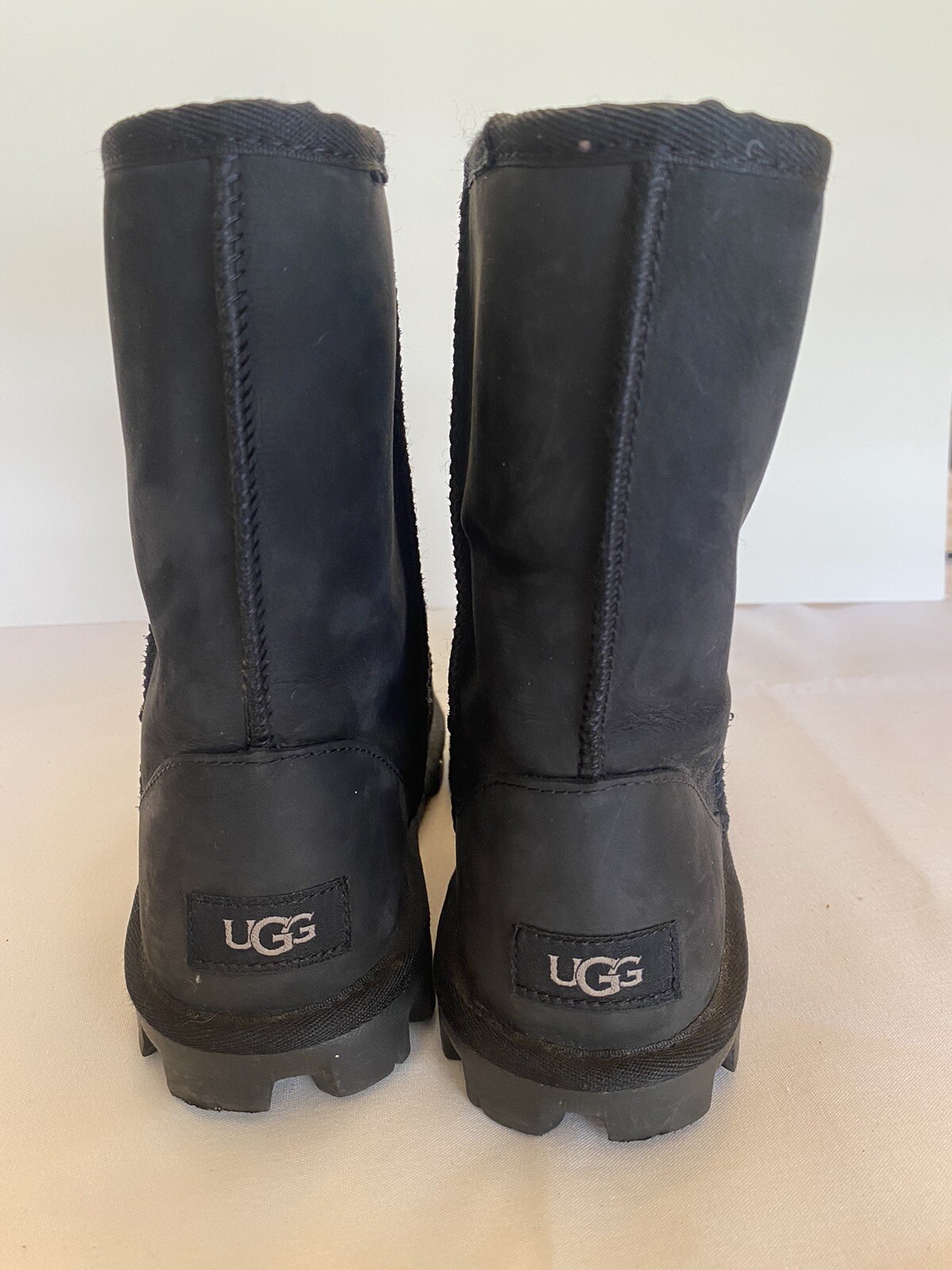 UGG Essential Short UGGpure Black Boot Size 8 1111513
