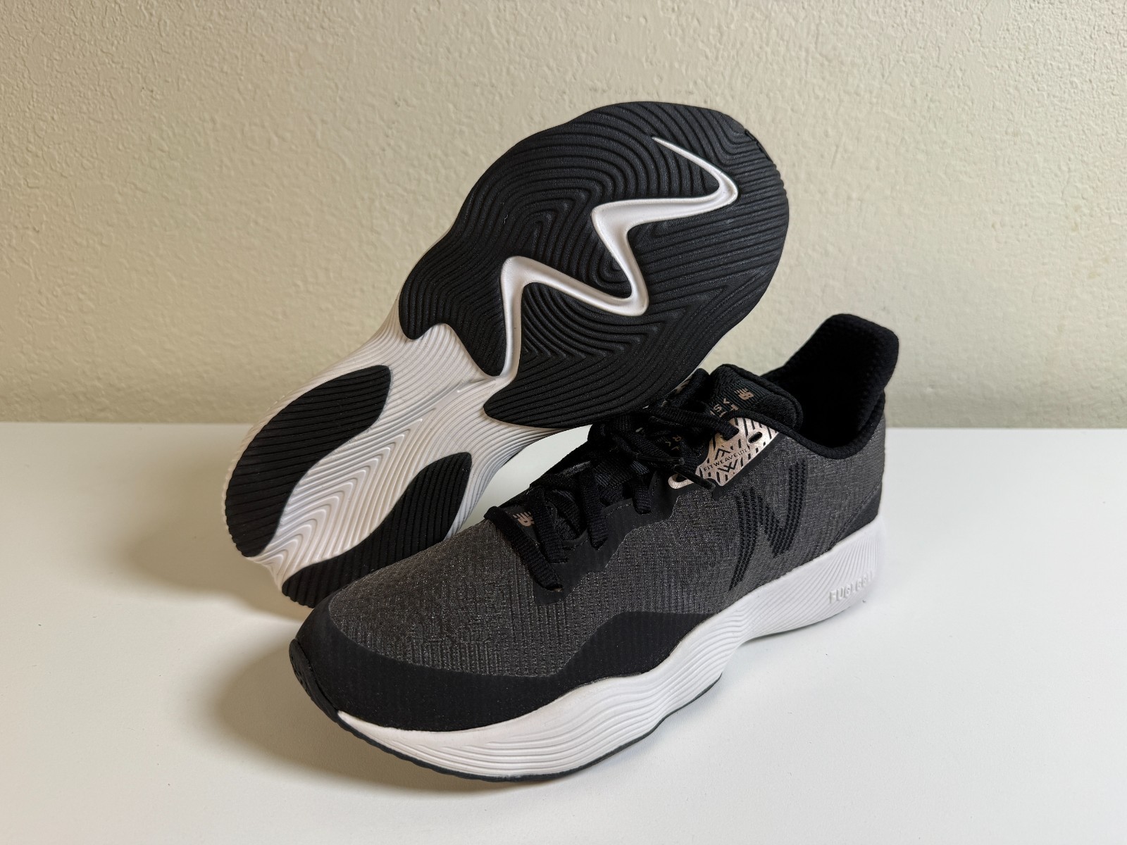 New Balance FuelCell Shift TR V1 Women’s 8.5 Black Rose Gold Training Shoes