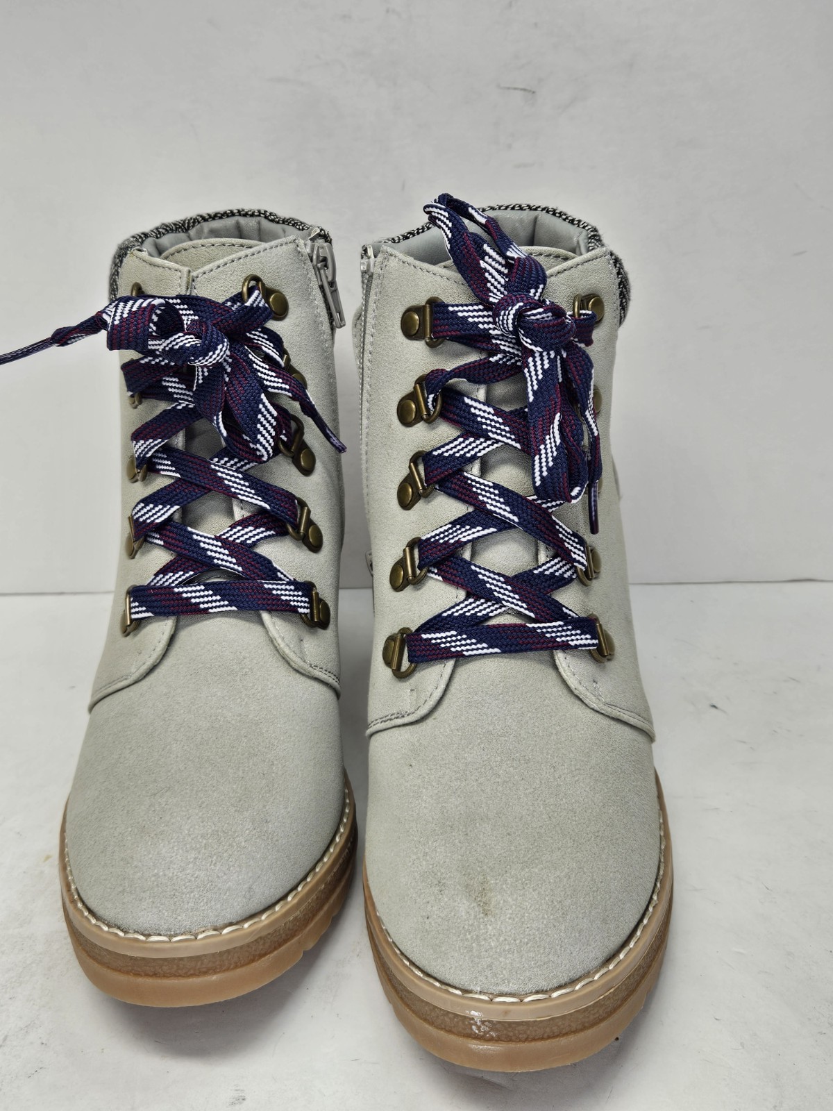 Maurices Boots Women’s 8 M Claire Lace Up Zip Heels Hiker Ankle Bootie Grey