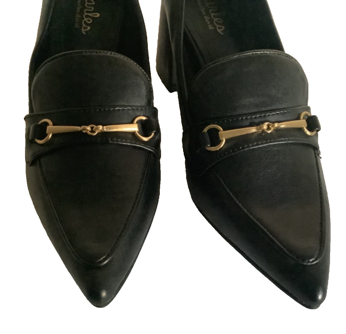 NWOB CHARLES DAVID CHARLES 8M AMITY Black Gold Horse Bit High Heel Shoe