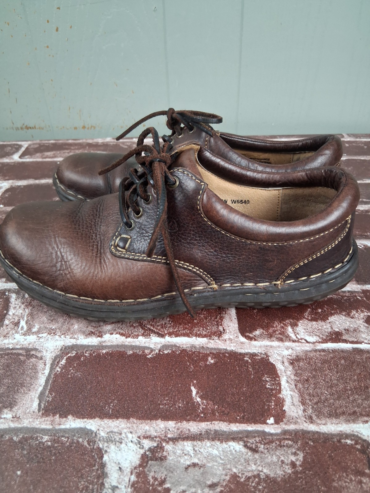 Born Hand Crafted Women Shoes Brown Stitched Leather Stitched Casual Sz 8 Rugged