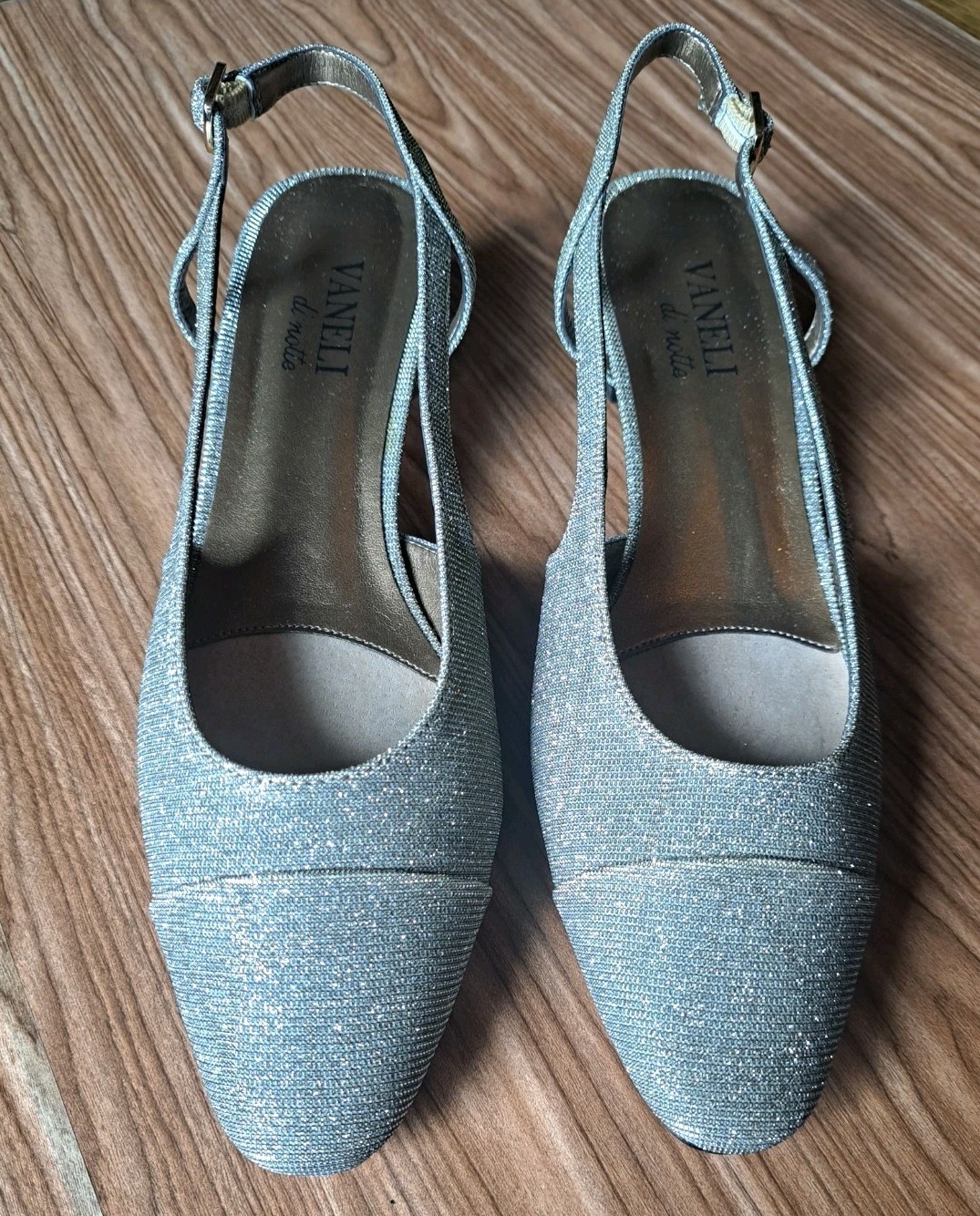 VANELi Di Notte Aliz Slingback Pumps Metallic Silver Cap Toe 7.5N Italy Preppy