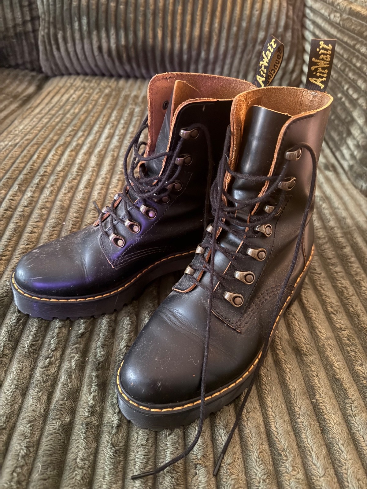 Doc Martens LEONA Boot – used, Excellent Condition! Black, Size 8 US 89 EU