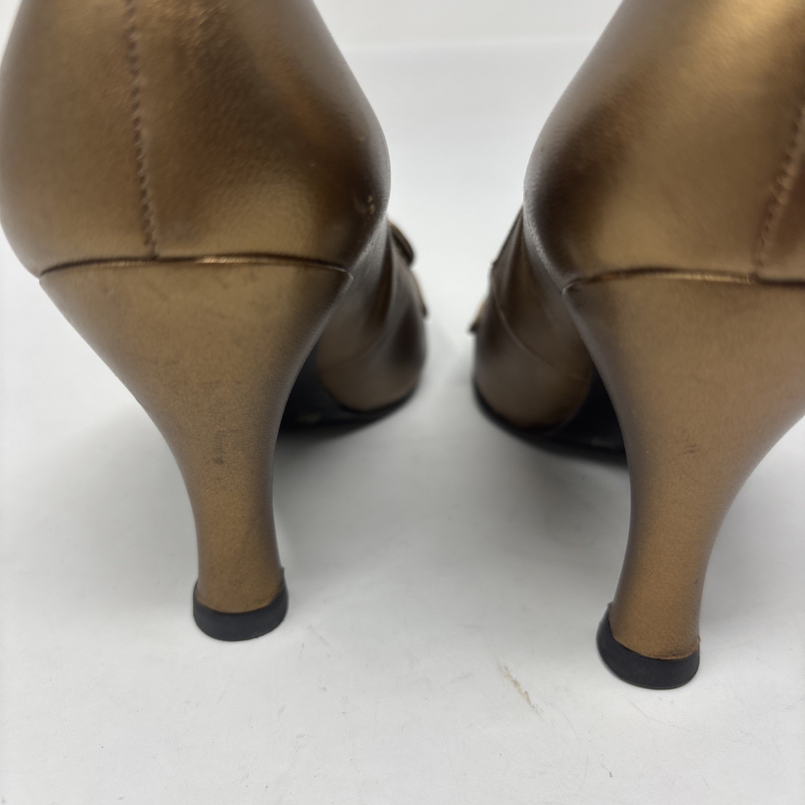 BCBGirls 3.75″ HEELS Bronze Leather SLIP ON LOAFER STYLE PUMPS SHOES 5B 35