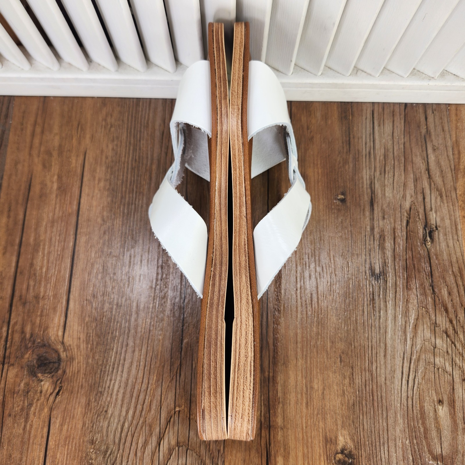 Bella Vita Dov Slide Sandals Womens Size 7.5 M White Italian Leather Summer Chic