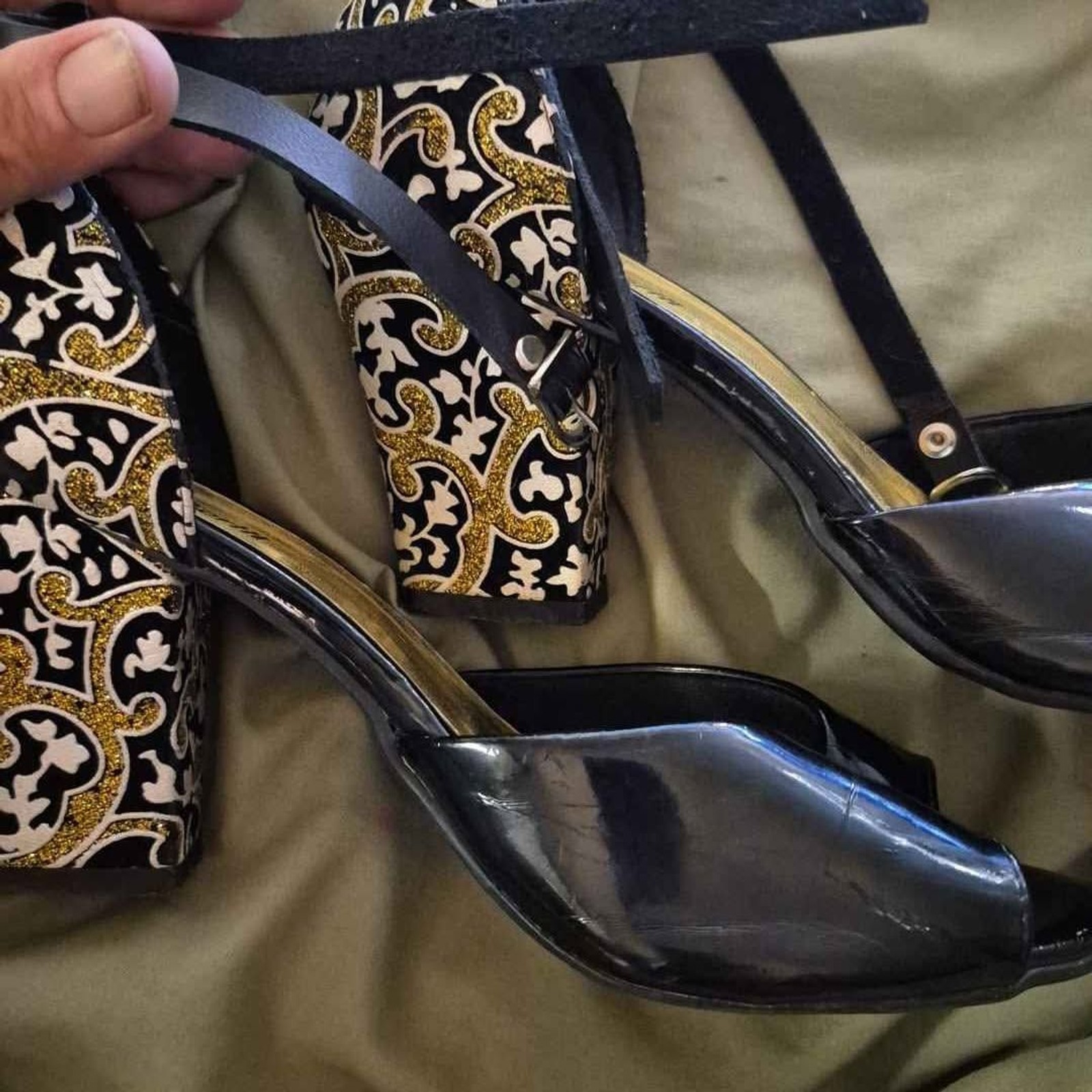Débora Bertti Patent Leather Decorative Heels Size 37/6.5