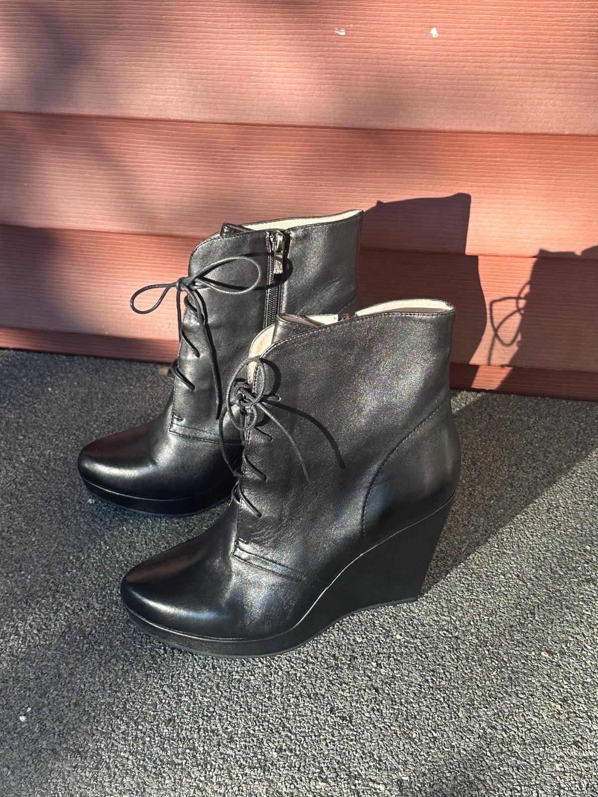 ESTE Made in Italy Black Leather Wedge Ankle Boots EU 40 US 9 Lace Up Zip