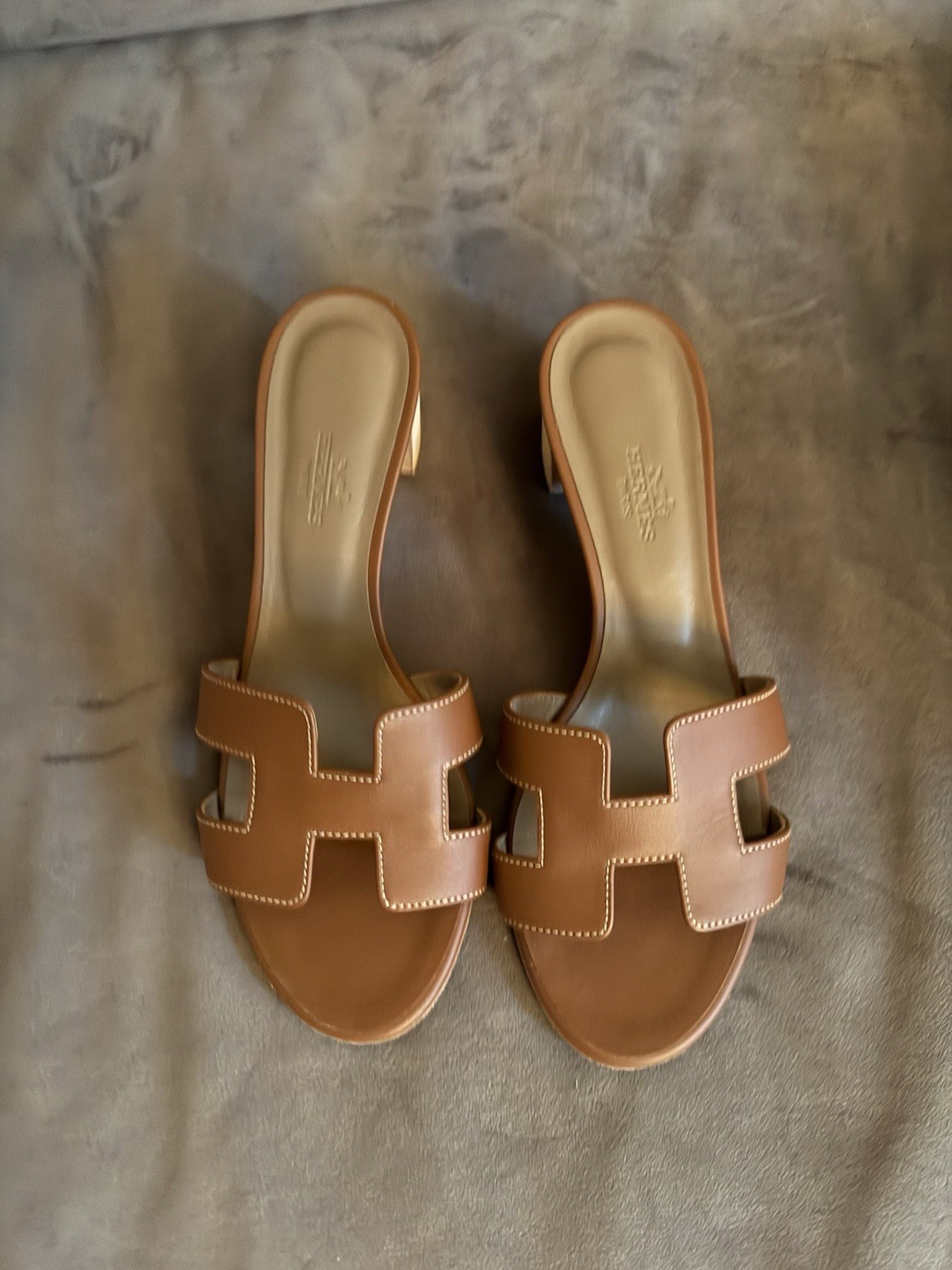 Hermes Oasis Sandal 37