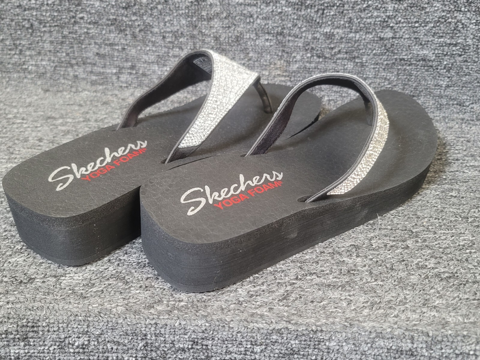 Skechers 31601 Black Yoga Foam Slip On Thong Flip Flop Sandals Size 10 bling