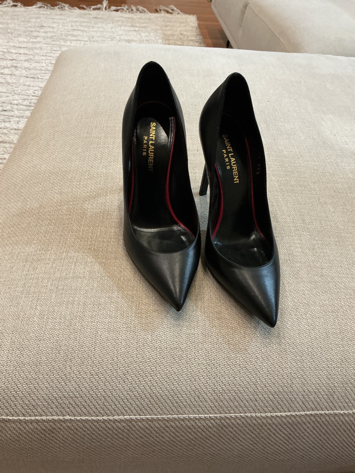 CLASSY WOMENS SAINT LAURENT BLACK STILETTOS 36.5 GREAT CONDITION RUNS NARROW