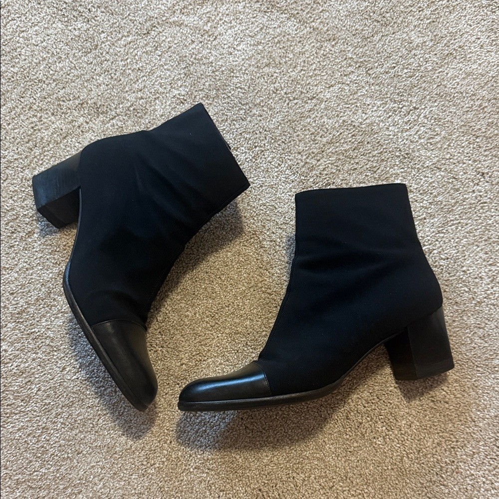 Salvatore Ferragamo Women’s black Ankle Boots with Block Heel