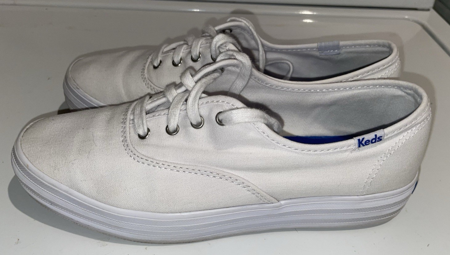 Keds Champion Size 7.5 White Athletic Tennis Shoes Sneakers Womens EUC Classic