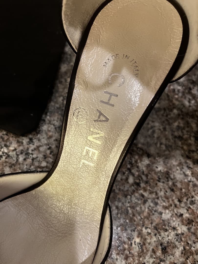 CHANEL Pearl Coco Mark Pumps Ribbon Patent Leather Black White Women EU37.5/US7