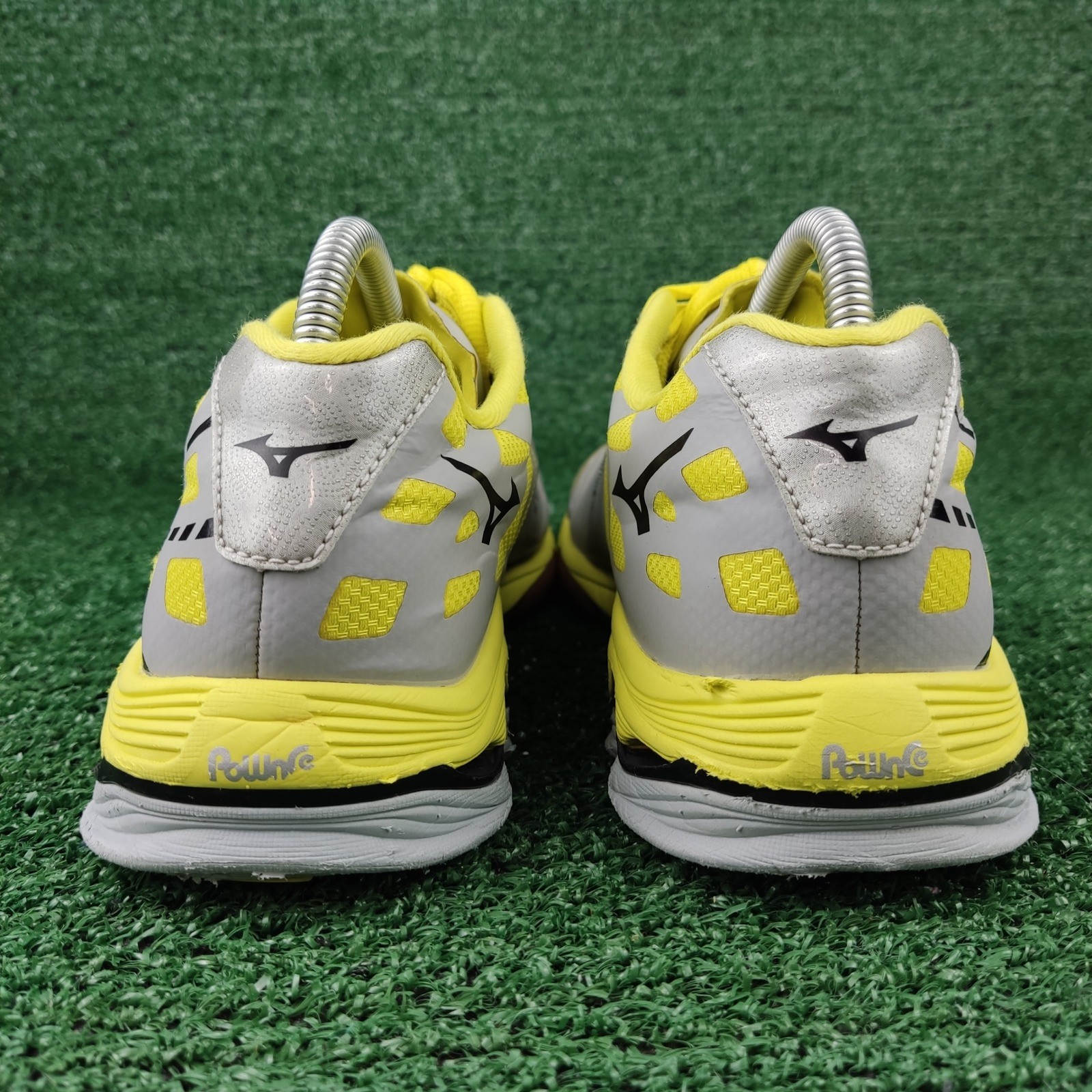 Mizuno Sneakers Womens 9 Silver Yellow Wave Lightning Z Volleyball V1GC150004