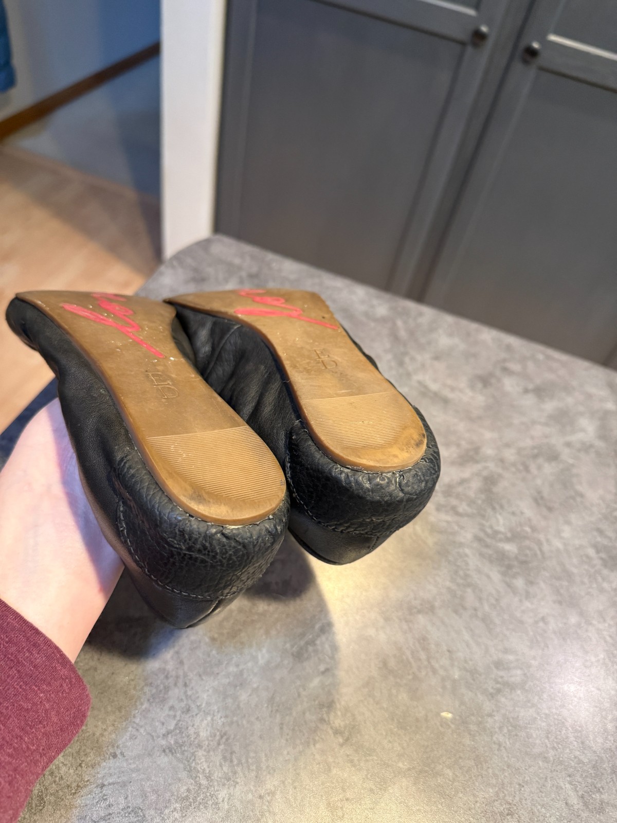 ED Ellen Degeneres Langston Ballet Flats Black Size 9 Embroidered Love Leather