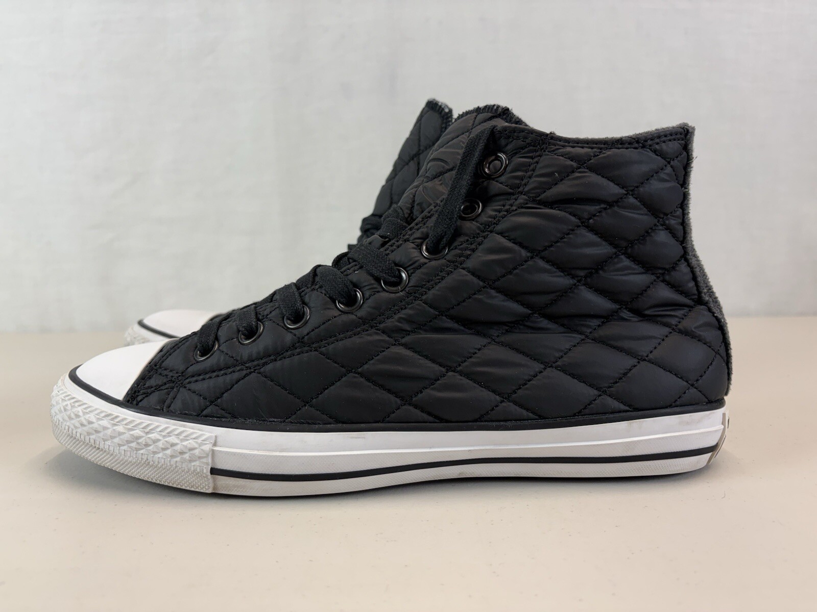 Converse All Star Chuck Taylor Black Quilted Lined Unisex Women’s 10.5 Men’s 8.5