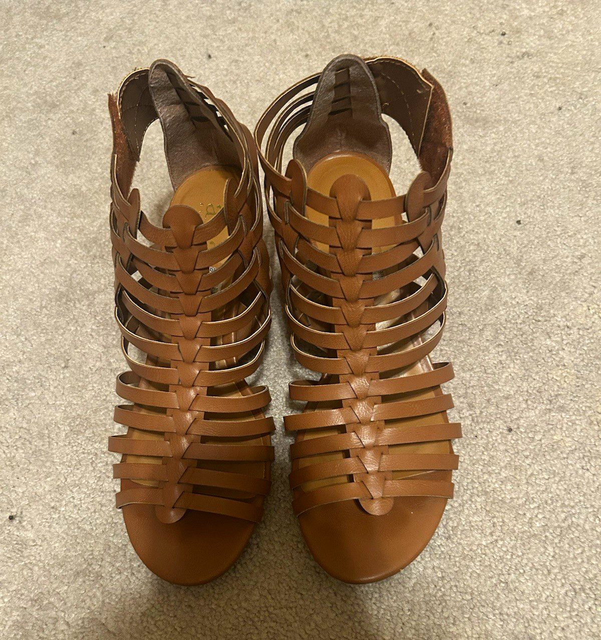 a.n.a Women’s Brown Leather Strappy Flat Sandals Hook & Loop Casual 8.5