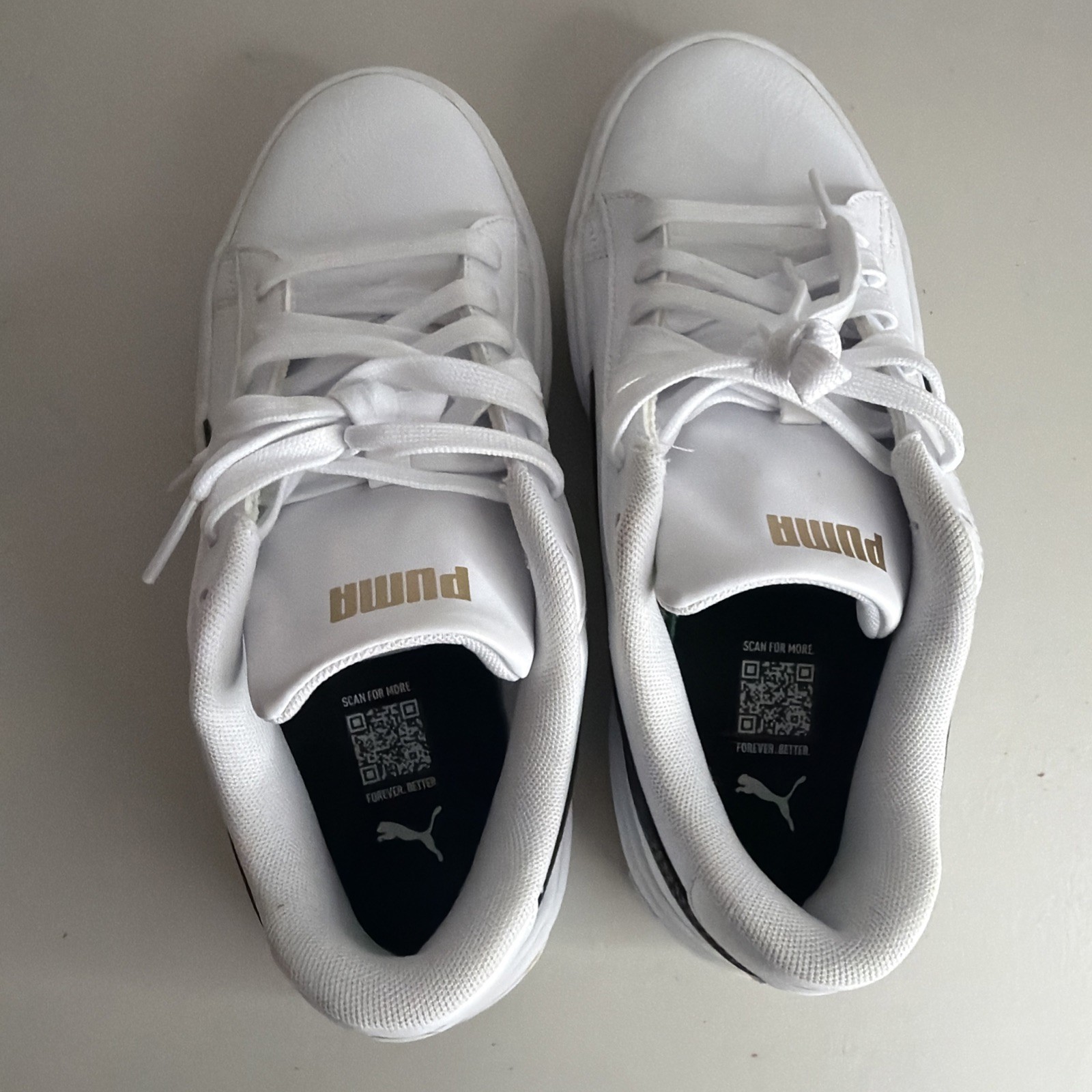 PUMA Smash Platform v3 Women’s Sneakers White/Black/Gold Size 8 Used