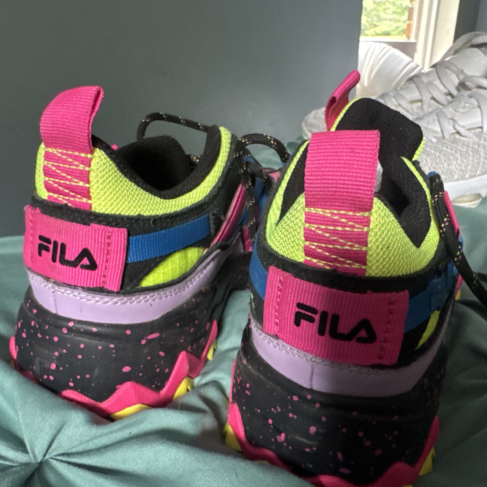 Fila Oakmont TR Women’s Athletic Shoes Pink/Multicolor Size 6