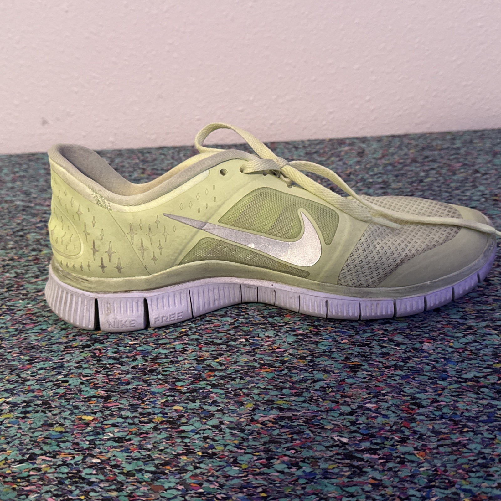 Nike Shoes Womens 8 Free Run 3 Running Sneakers Neon Green Lace Up 510643-300