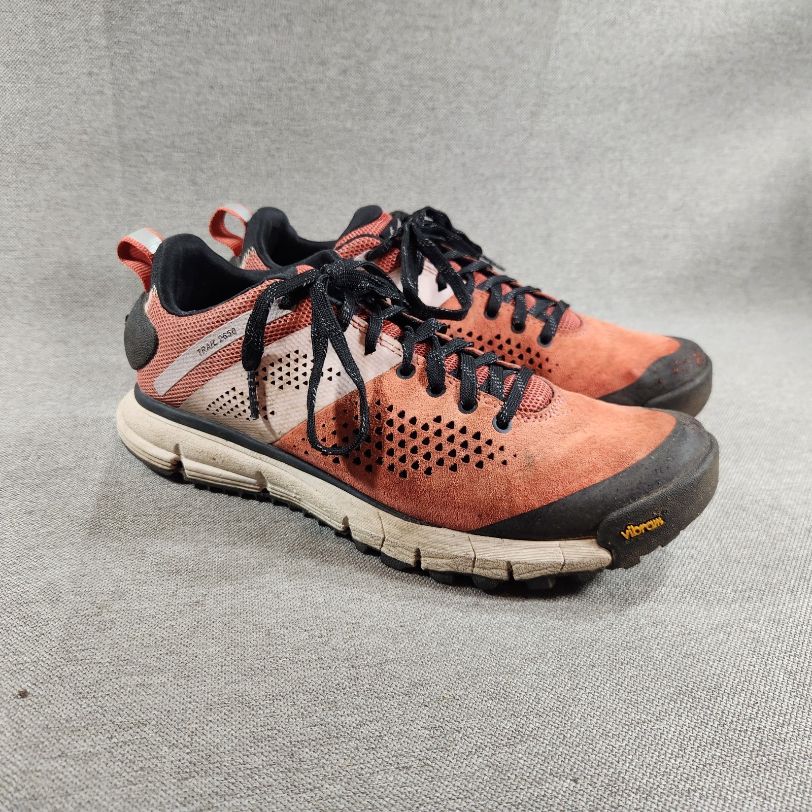Danner Trail 2650 Womens Size 9 Orange Lace Shoes Vibram Sole MISSING INSOLES